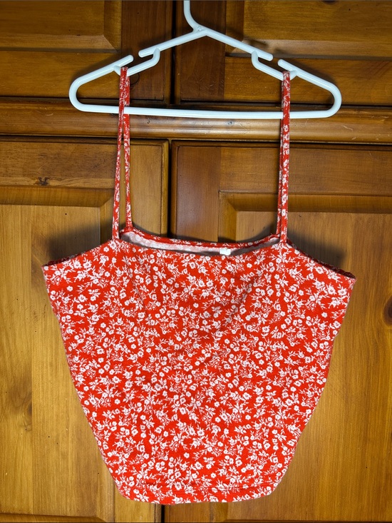 PacSun Tops - PacSun Women’s Red Floral Crop Top